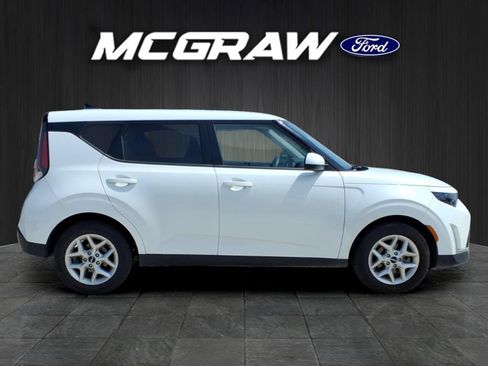 Used 2024 Kia Soul LX w/ Option Group 015 FWD image 7