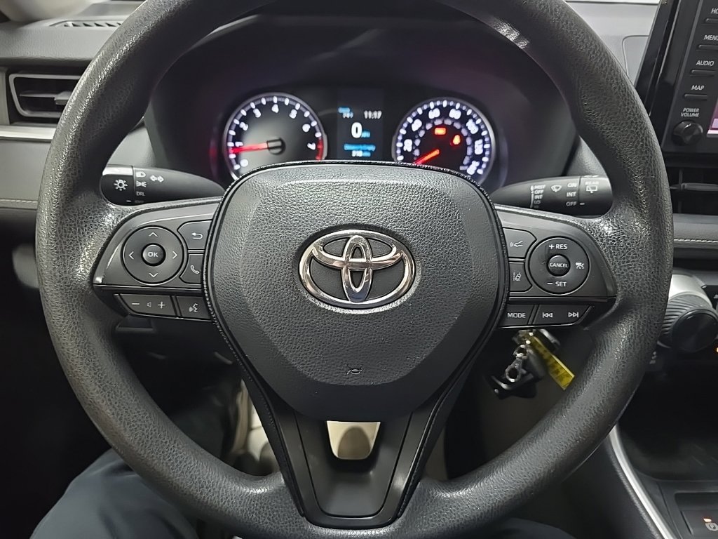 Used 2019 Toyota RAV4 LE w/ All Weather Liner Package AWD/4WD image 21