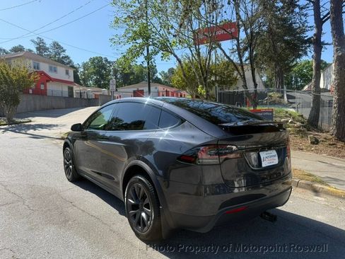 Used 2024 Tesla Model X AWD/4WD image 4