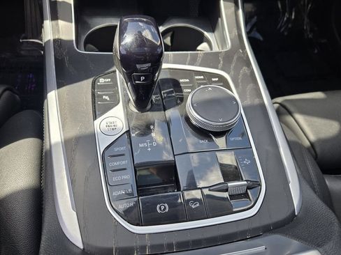Used 2022 BMW X7 xDrive40i AWD/4WD image 19