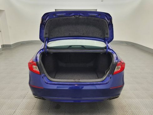 Used 2018 Honda Accord Sport image 29