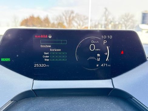 Used 2024 Toyota Prius LE image 17