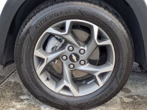 Used 2024 Chevrolet Trax LT w/ Driver Confidence Package image 23