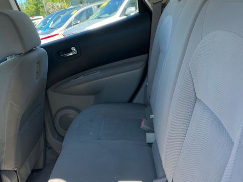 Used 2014 Nissan Rogue S w/ Convenience Package image 5