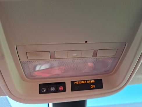 Used 2017 Chevrolet Cruze LT w/ Convenience Package image 29