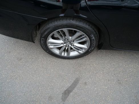 Used 2017 Toyota Camry SE FWD image 32