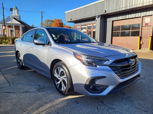 Used 2024 Subaru Legacy Premium image 3