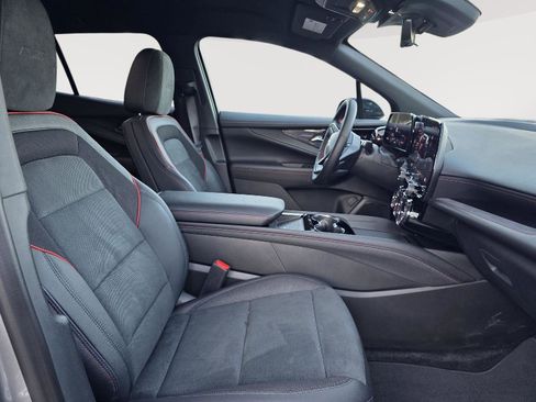 Used 2024 Chevrolet Blazer EV RS image 12