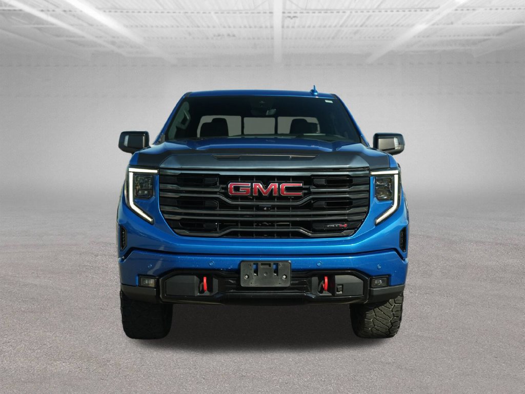 Used 2022 GMC Sierra 1500 AT4 w/ AT4 Premium Package AWD/4WD image 2