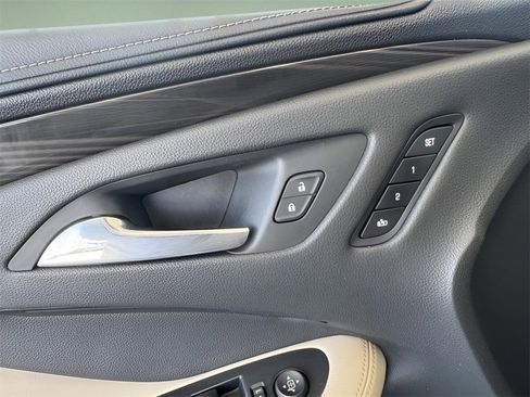 Used 2019 Buick Envision Premium image 13