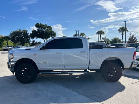 Used 2022 RAM 2500 Big Horn AWD/4WD image 2