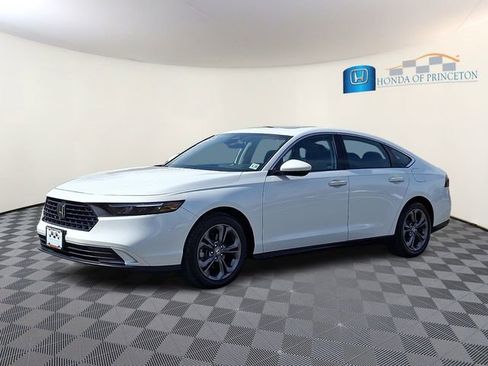 Used 2023 Honda Accord EX image 3
