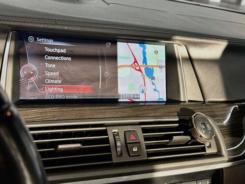 Used 2015 BMW 550i xDrive Sedan AWD/4WD image 4