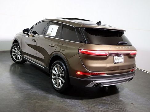 Used 2022 Lincoln Corsair AWD w/ Premium Package image 2