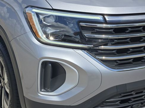 Used 2024 Volkswagen Atlas SE image 9