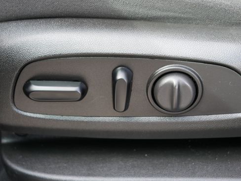 Used 2020 Chevrolet Equinox LS w/ LS Convenience Package image 20