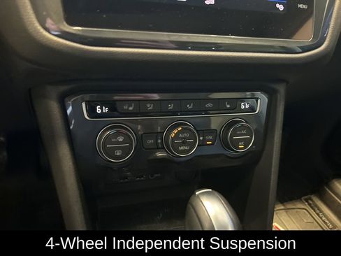 Used 2020 Volkswagen Tiguan SEL image 8