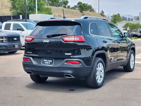 Used 2017 Jeep Cherokee Latitude w/ Safety/Convenience Group AWD/4WD image 5