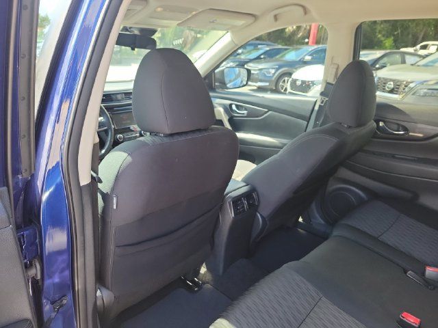 Used 2019 Nissan Rogue S w/ Special Edition Package FWD image 13