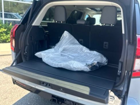 New 2026 Ford Expedition Active AWD/4WD image 8