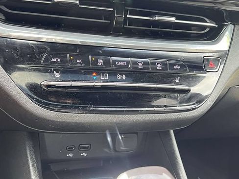 Used 2024 Buick Envista Preferred FWD image 26