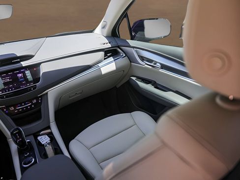Certified 2026 Cadillac XT5 Premium Luxury w/ Driver Assist Package FWD image 28