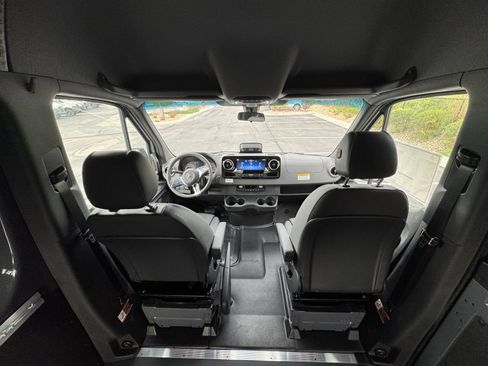 New 2026 Mercedes-Benz Sprinter 2500 image 32