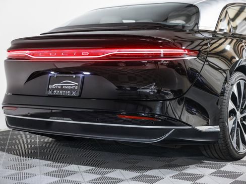 Used 2022 Lucid Air Grand Touring image 8