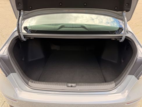 Used 2025 Honda Accord Sport image 31