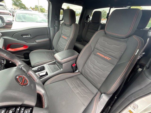 Used 2025 Nissan Frontier PRO-4X w/ Pro Convenience Package AWD/4WD image 17