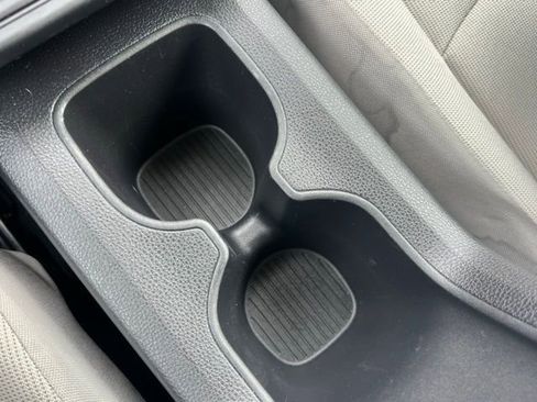 Used 2026 Toyota Corolla Cross L image 28