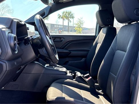 Used 2023 Chevrolet Colorado W/T image 11