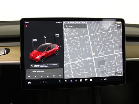 Used 2021 Tesla Model Y Long Range image 12