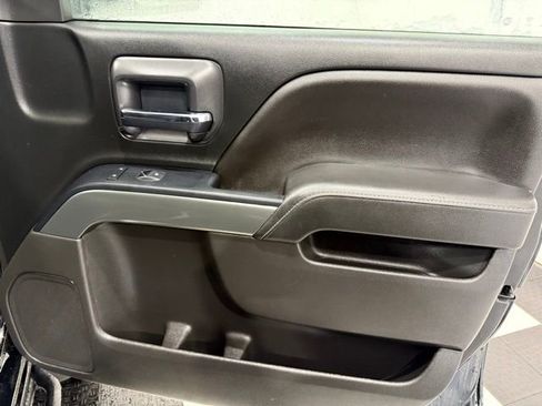 Used 2018 Chevrolet Silverado 1500 LT w/ LT Eassist Package image 23