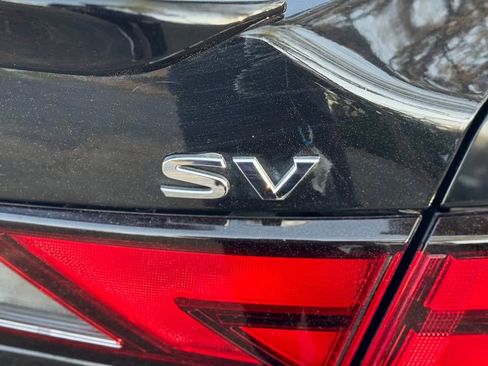 Used 2020 Nissan Sentra SV image 3