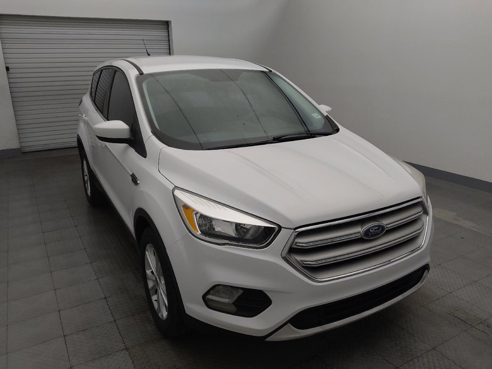 Used 2019 Ford Escape SE FWD image 14