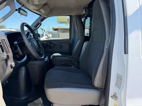 Used 2020 GMC Savana 2500 w/ Driver Convenience Package RWD image 18
