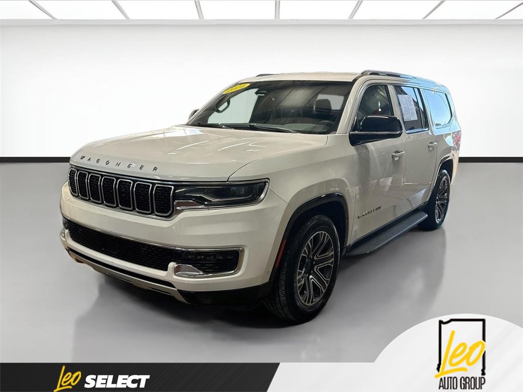 Used 2024 Jeep Wagoneer L Series II w/ Flexible Seating Group AWD/4WD image 1