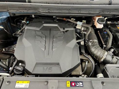 Used 2025 Kia Carnival SX Prestige FWD image 24