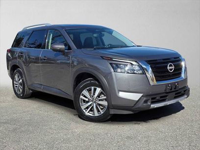Used 2025 Nissan Pathfinder SL