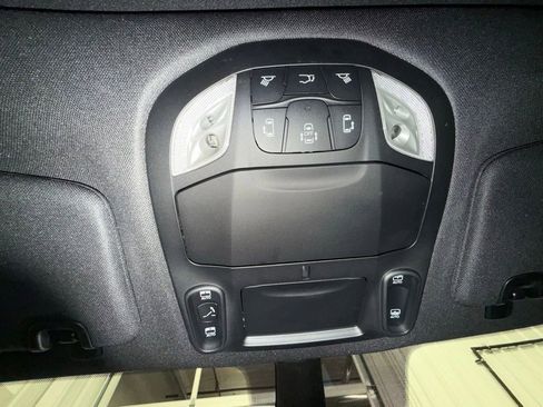 New 2026 Chrysler Pacifica Limited FWD image 25