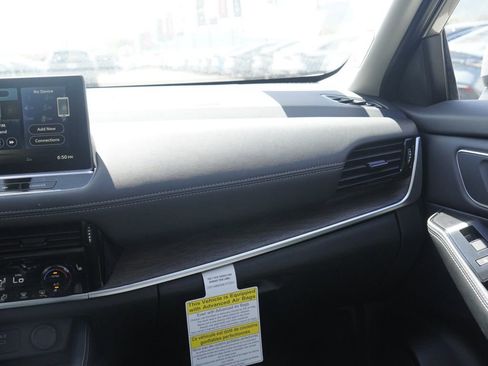 New 2026 Nissan Rogue Platinum AWD/4WD image 22