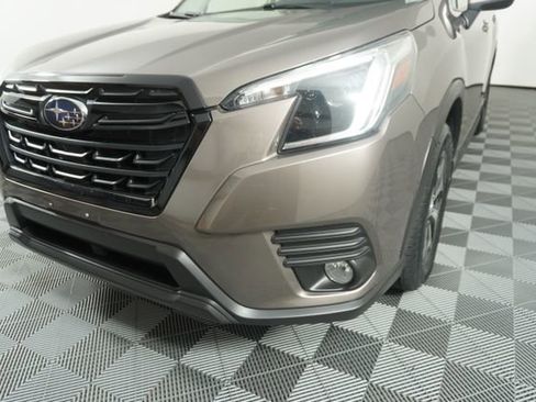 Used 2023 Subaru Forester Premium AWD/4WD image 11