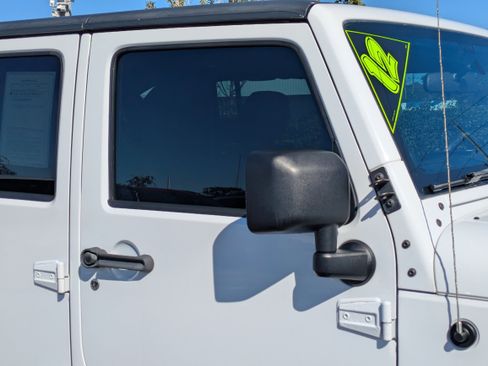 Used 2012 Jeep Wrangler Unlimited Sport image 10