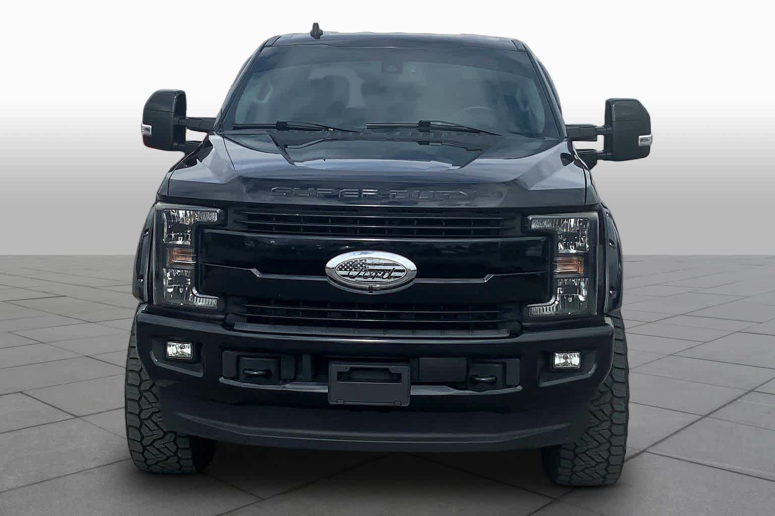 Used 2019 Ford F350 Lariat w/ Lariat Ultimate Package AWD/4WD image 4