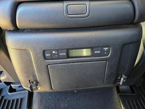 Used 2018 Nissan Armada SL w/ Premium Package image 18