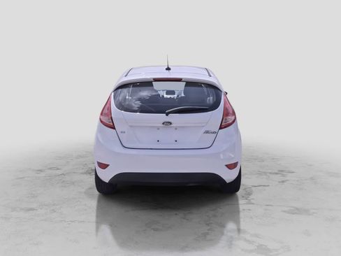 Used 2013 Ford Fiesta SE FWD image 7