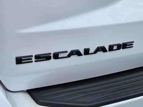 Certified 2023 Cadillac Escalade ESV Sport Platinum w/ LPO, ONYX Package AWD/4WD image 16