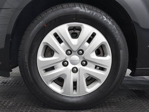 Used 2019 Dodge Grand Caravan SE image 8