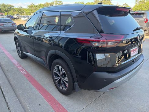 Used 2021 Nissan Rogue SV w/ Premium Package FWD image 8